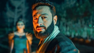 المداح 21.. هل ينتصر صابر على نائلة ابنة ابليس بعد تخلصه من خادميها؟