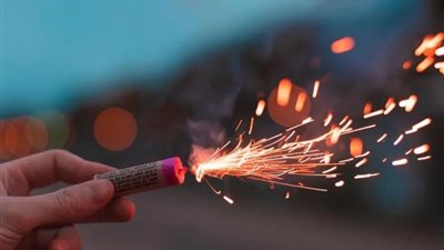 بيع الألعاب النارية حلال ام حرام ؟.. الإفتاء والأزهر يحسمان الخلاف |خاص