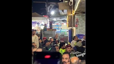 خناقة أحمد العوضي في امبابة.. اشتباكات بالأيدي والعصي بسبب فهد البطل| فيديو