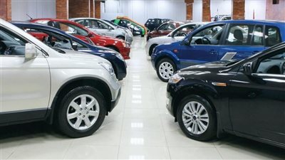 شعبة السيارات: نستورد 70% من المكونات.. والأسعار ستنخفض بهبوط الدولار لـ40 جنيه|خاص