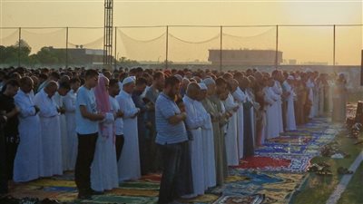 هل يجوز صلاة العيد بعد الظهر؟ هذا هو آخر موعد لأدائها