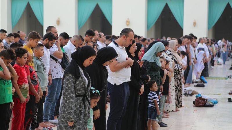 اختلاط الرجال بالنساء