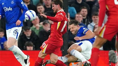 لجنة الحكام تعترف بأحقية طرد لاعب إيفرتون أمام ليفربول في الديربي