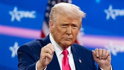 ترامب: التعريفات الجمركية ستجلب الولايات المتحدة 2 مليار يوميًا