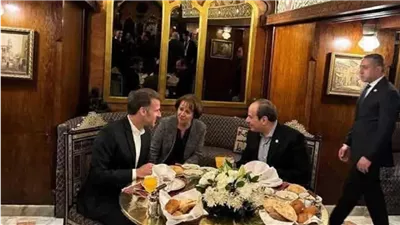 تفاصيل عشاء السيسي وماكرون .. 800 جنيه مينيمم تشارج وأكتر من 10 أصناف 