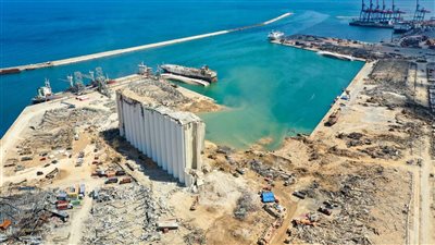 الحكومة اللبنانية تأمر بتشديد الإجراءات الأمنية بمرفأ بيروت.. ما علاقة حزب الله؟