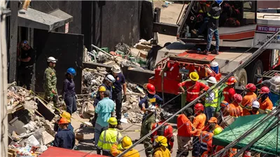 شاهد|لحظة انهيار ملهى ليلي ومقتل 100 شخصًا وإصابة 160 آخرين 