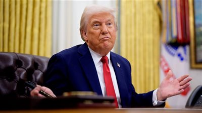 ترامب: لا أستبعد توجيه ضربات على المنشآت النووية الإيرانية