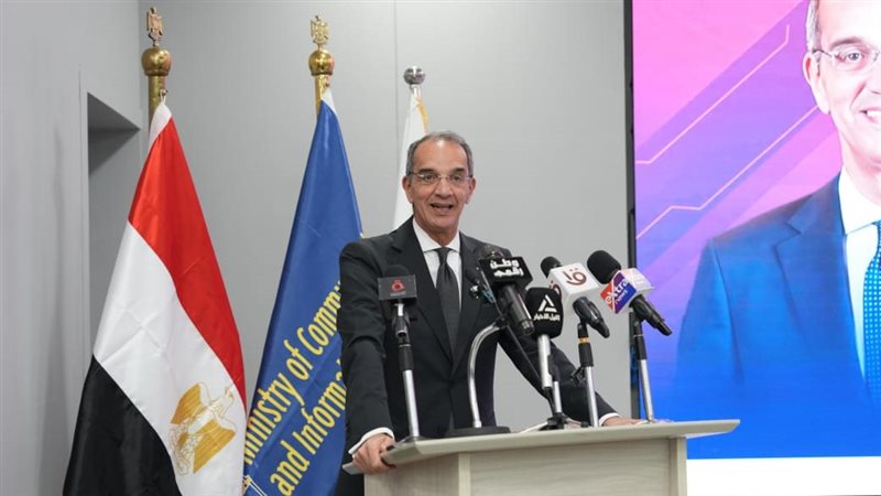 وزير الاتصالات