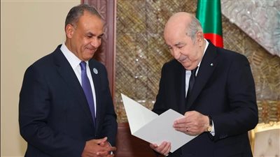 وزير الخارجية يسلم رسالة خطية من الرئيس السيسي لنظيره الجزائري 