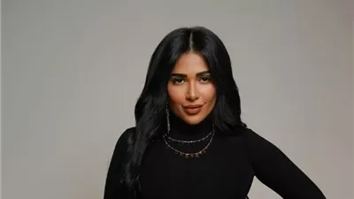 حادث الفنانة علياء صبحي بالتجمع الخامس.. بلدوزر حطم سيارتها