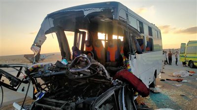 العربيتين دخلوا في بعض، مصرع وإصابة 5 أشخاص في تصادم سيارتين بالمنيا 