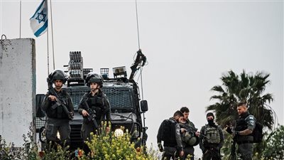 الاحتلال الإسرائيلي يستبعد وزير شؤون القدس عن الضفة الغربية 6 أشهر