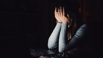 ابتز زميلاته بصور مفبركة.. عقوبة قاسية في انتظار طالب جامعة 6 أكتوبر