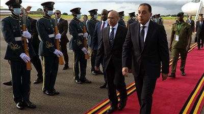 رئيس الوزراء يصل 