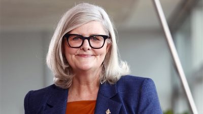 من هي سام موستين.. الحاكم العام لكومنولث أستراليا التي استقبلها الرئيس السيسي اليوم؟