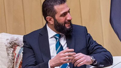 قائد تنظيم القاعدة السابق، الرئيس السوري المؤقت أحمد الشرع يزور فرنسا