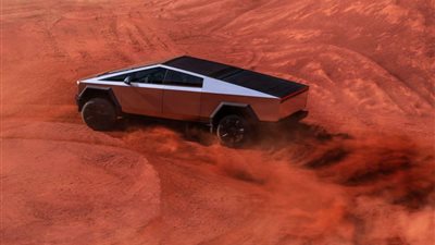 تسلا تدخل السوق السعودي.. هل تنجح في منافسة أهم 3 سيارات بالمملكة؟