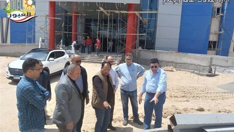 وزير الإسكان يتابع