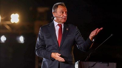 «الأزمة تتفاقم»، غضب محمود الخطيب يهدد مصير قائد الأهلي بالموسم الجديد 