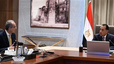 رئيس الوزراء يتابع مع وزير الاتصالات استعدادات تنفيذ قانون الرقم القومي العقاري