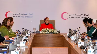 قرينة الرئيس تتولى الرئاسة الشرفية للهلال الأحمر، وتؤكد: هدفنا توسيع نطاق المستفيدين