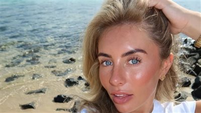 ممثلة أفلام إباحية تثير أزمة في الدوري الإنجليزي| ما القصة؟