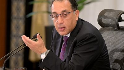 رئيس الوزراء يفجر مفاجأة بشأن حجم الدين العام على الدولة المصرية 
