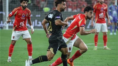 «محضر في القسم»، نجم الأهلي يكشف كواليس تمرده على الزمالك (تفاصيل)