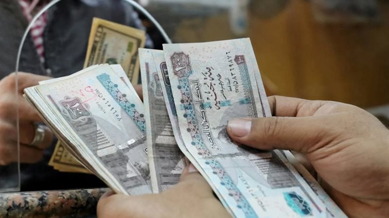 موعد صرف أول معاش