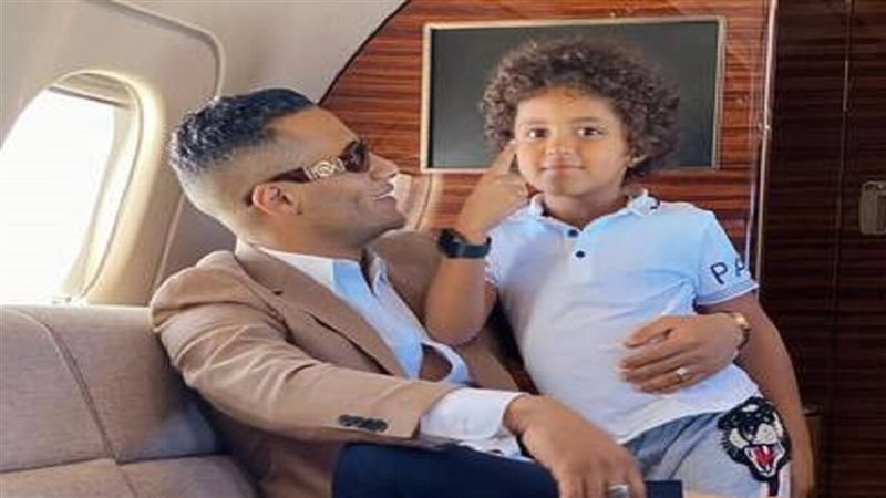 سبب تغيب نجل الفنان