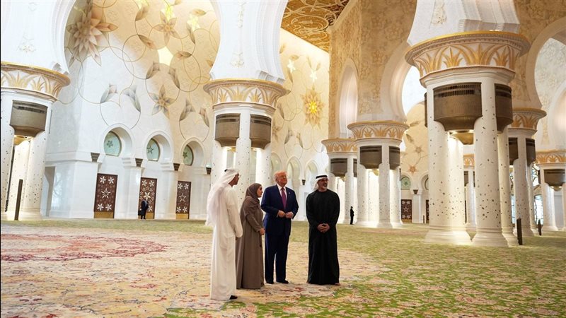 ترامب في مسجد الشيخ
