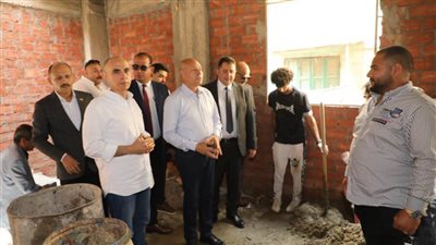 هدم العقارات الخطرة بعزبة جرجس والعسال قبل تطويرها لإعادة سكانها