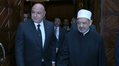 شيخ الأزهر: لبنان يسكن قلب كل عربي ومسلم وندعو الله بتحرير أراضيه  