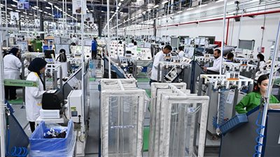 مدبولي يفتتح مصنع سوميتومو لصناعة كابلات ضفائر السيارات بحضور السفير الياباني