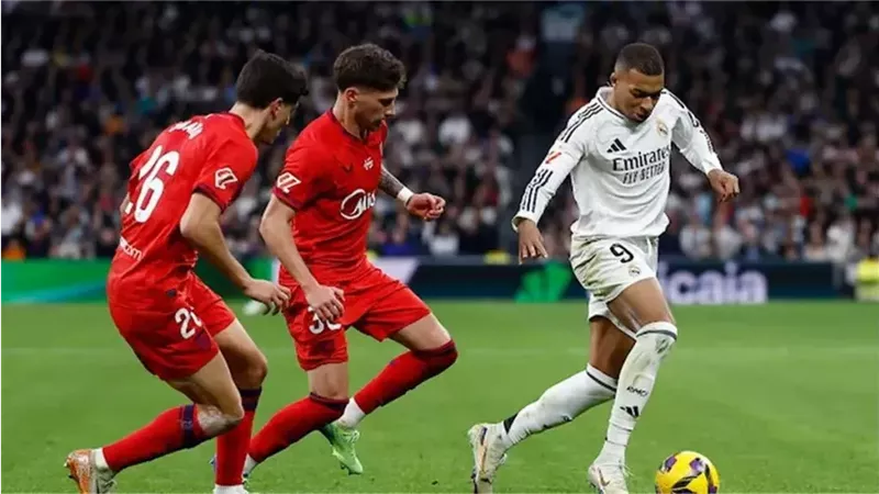 ريال مدريد وإشبيلية
