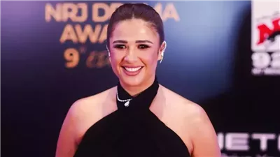 ياسمين عبد العزيز تتصدر الترند بعد حديثها عن السنجلة، ماذا قالت؟