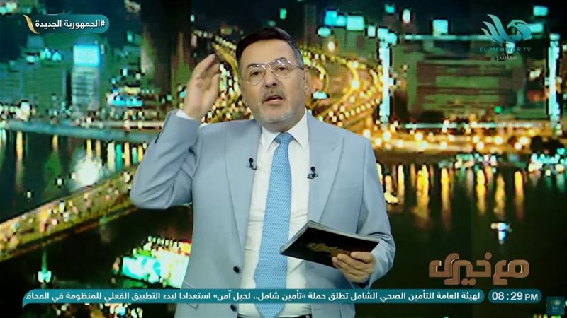 الإعلامي خيري رمضان