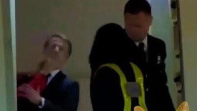 ماكرون يرد على صفعة زوجته، تفاصيل