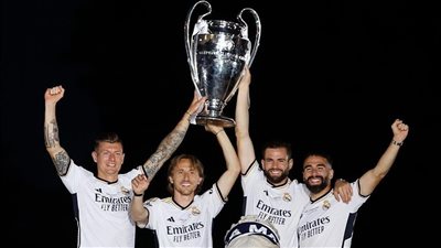 خليفة مودريتش، من النجم الذي اختاره ريال مدريد لارتداء القميص رقم 10؟