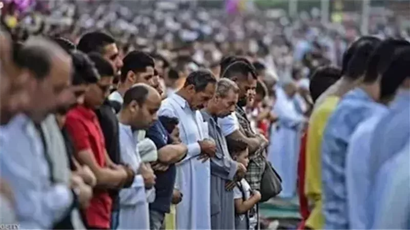 حكم اجتماع صلاة الجمعة
