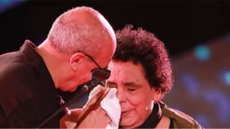 بكاء محمد منير