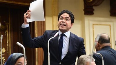 مخالفات للشروط في جامعة حورس، استيلاء موظفين على منح دراسية في دمياط