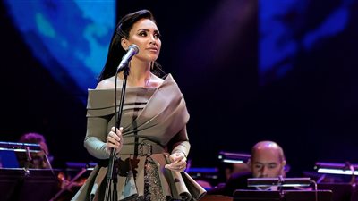 مي فاروق: «الأوبرا بيتي.. وسعيدة بتفاعل الجمهور مع أغنياتي»|صور