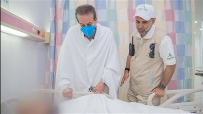 وزير الصحة يجتمع مع نظيره السعودي بـ«لبس الإحرام»، اعرف السبب 