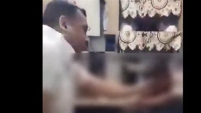 سوريا| فيديو تعذيب طفل يتيم يثير غضب مستخدمي التواصل الاجتماعي، والأمن يضبط المتهم