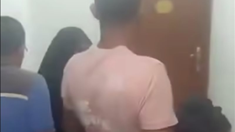 طبيب يرفض إنقاذ مسنة