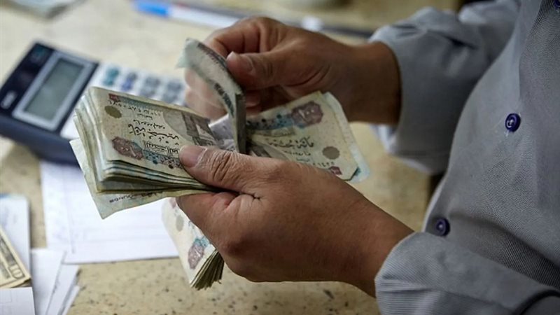 موعد صرف معاشات شهر