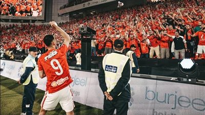 نجم الأهلي يطالب بتحديد موقفه مع الفريق في الموسم المقبل