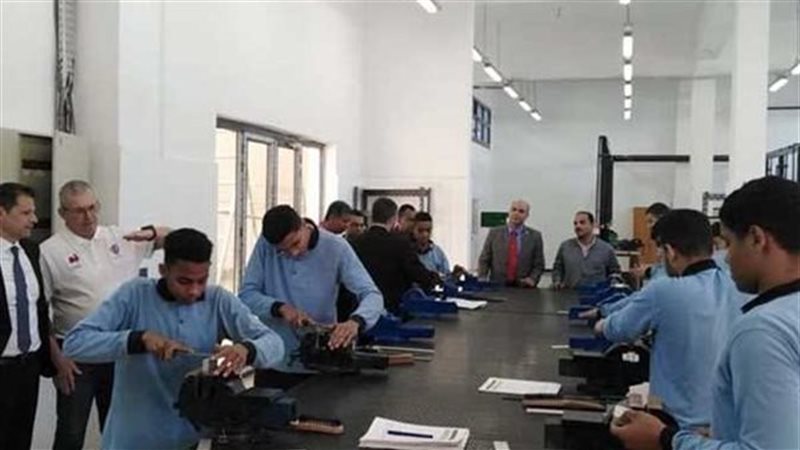 مدرسة صناعة الطائرات